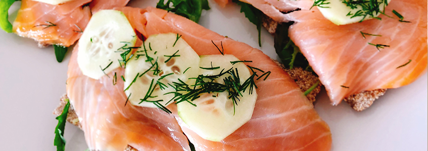 Sandwiches with salmon and fennel